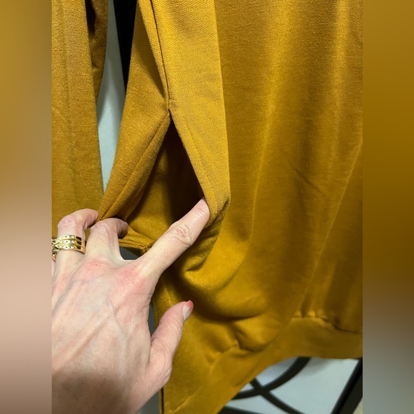 Tunic top in beautiful caramel colour - Picture 4 of 4